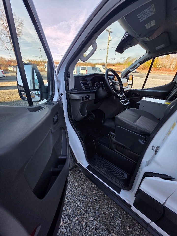 Ford Transit 150 Van Low Roof w/Sliding Pass. 130-in. WB 2020