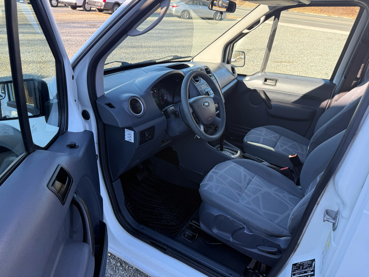 Ford Transit Connect XL with Side and Rear Door Glass 2012