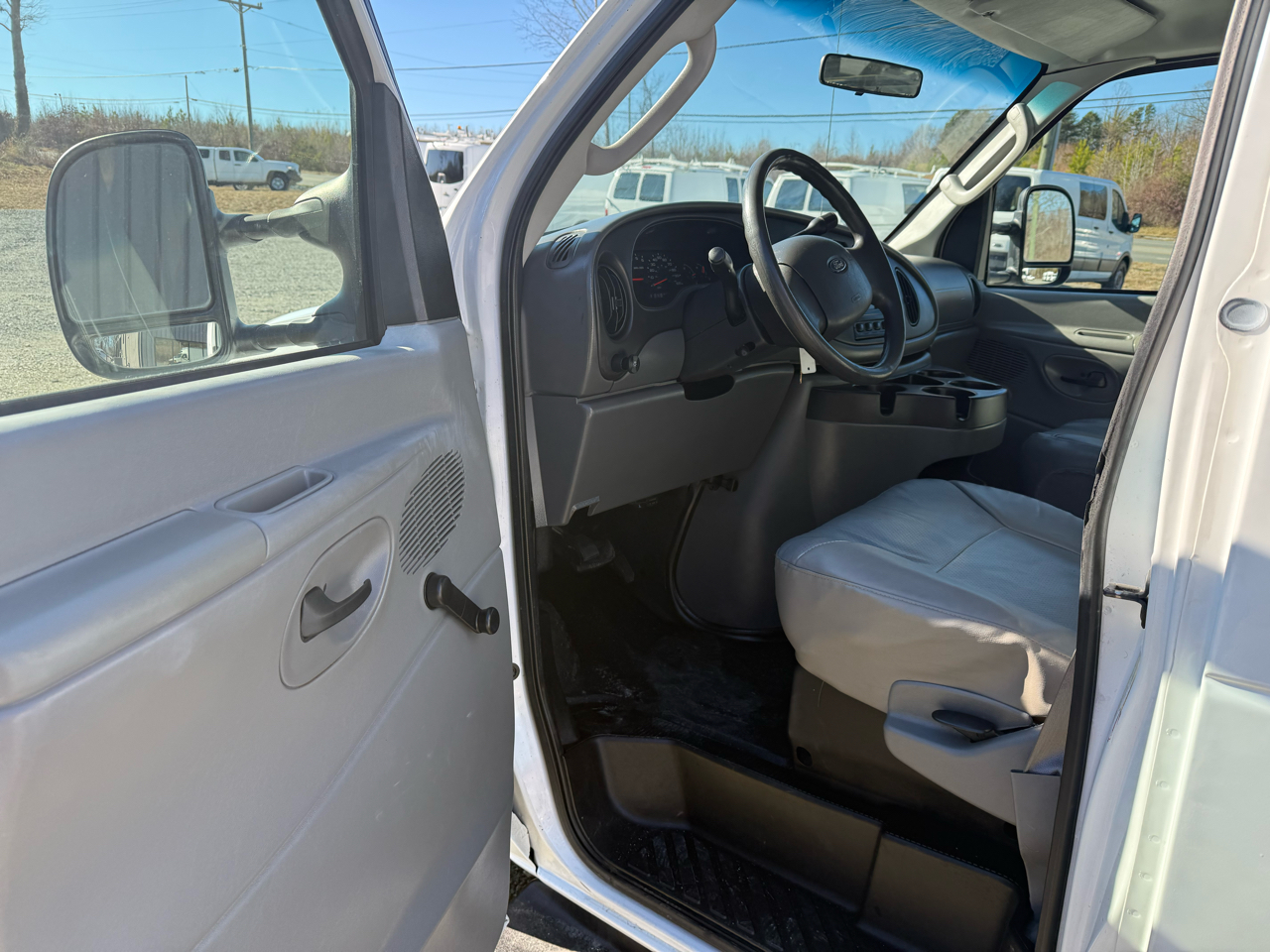 Ford Econoline E-350 Super Duty 2008