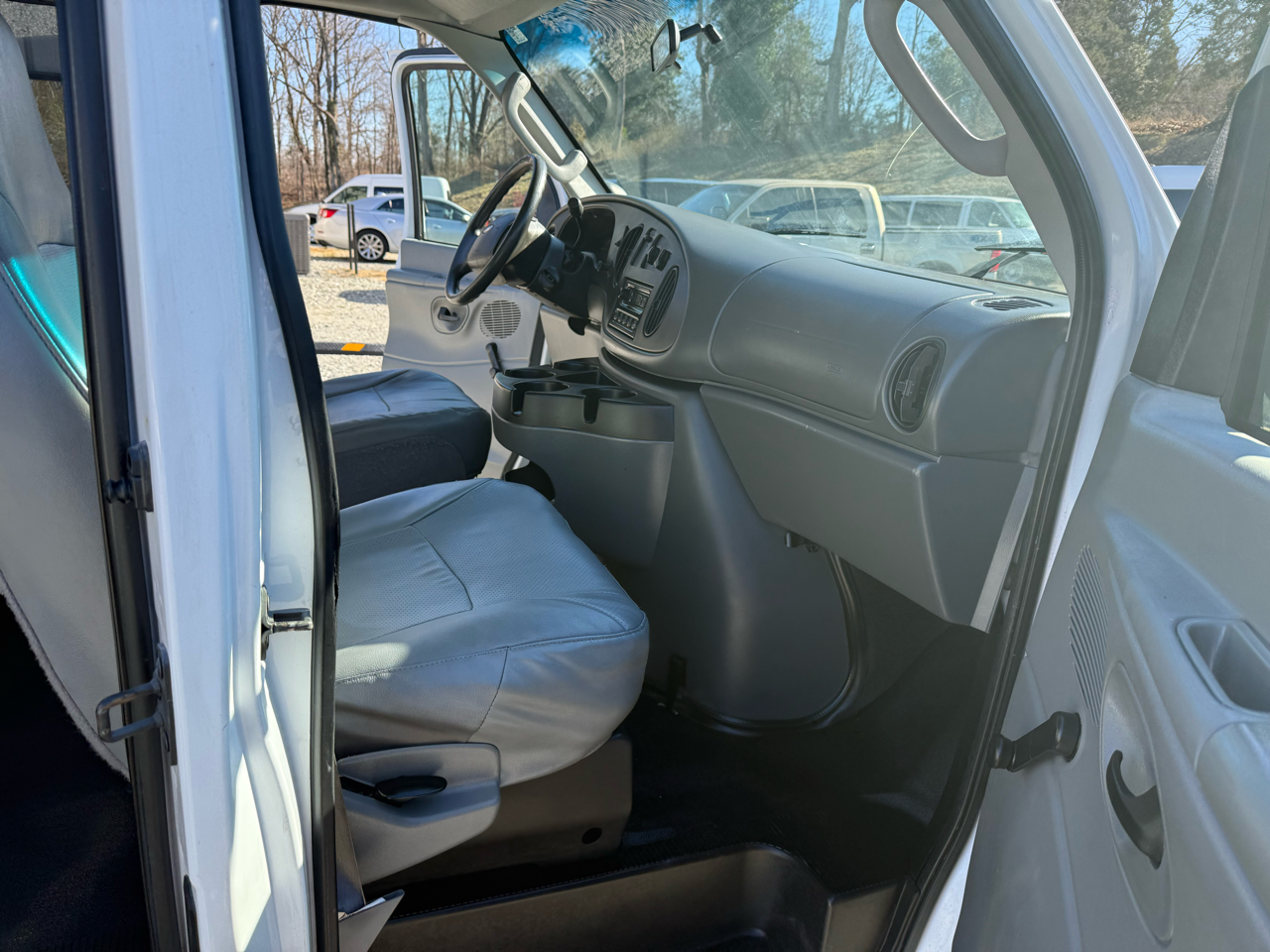 Ford Econoline E-350 Super Duty 2008