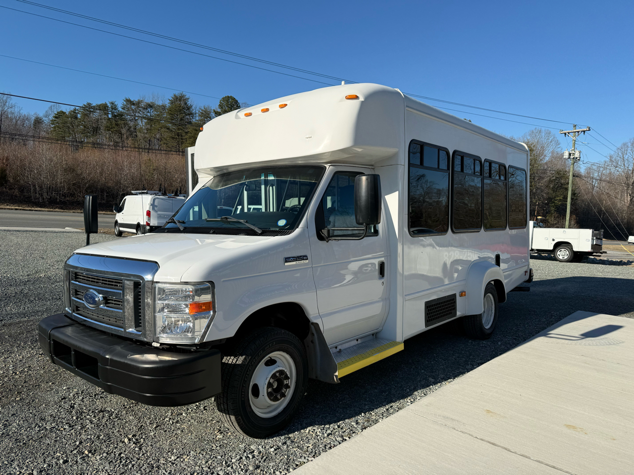 2018 Ford E-Series Cutaway Base