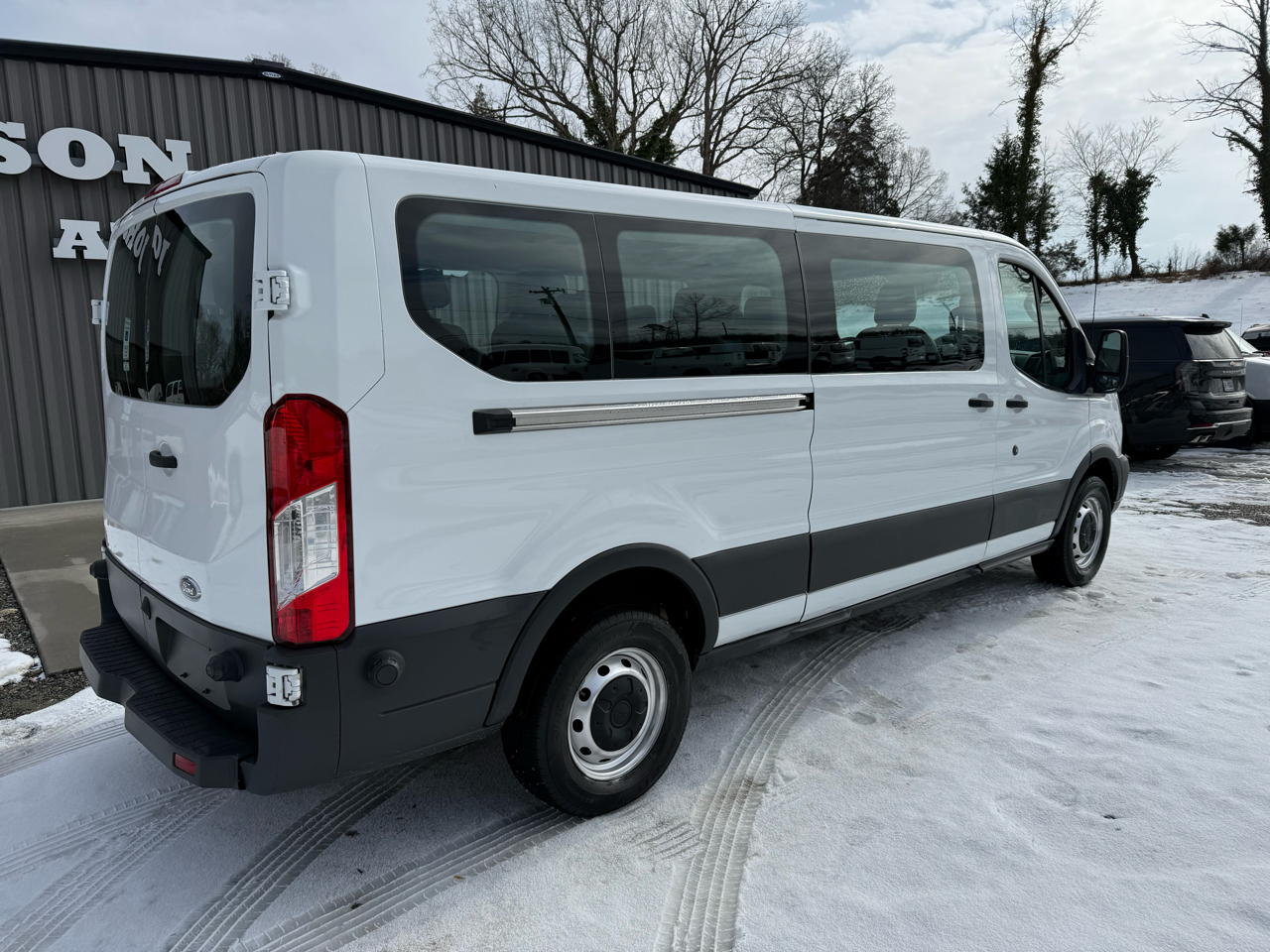 Ford Transit 350 Wagon Low Roof XL w/Sliding Pass. 148-in. WB 2017