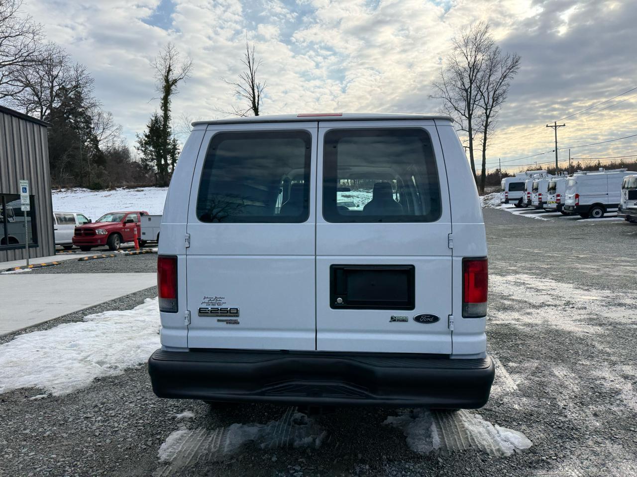 Ford Econoline E-250 2014