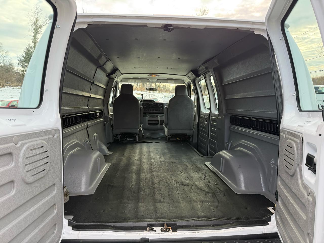 Ford Econoline E-250 2014