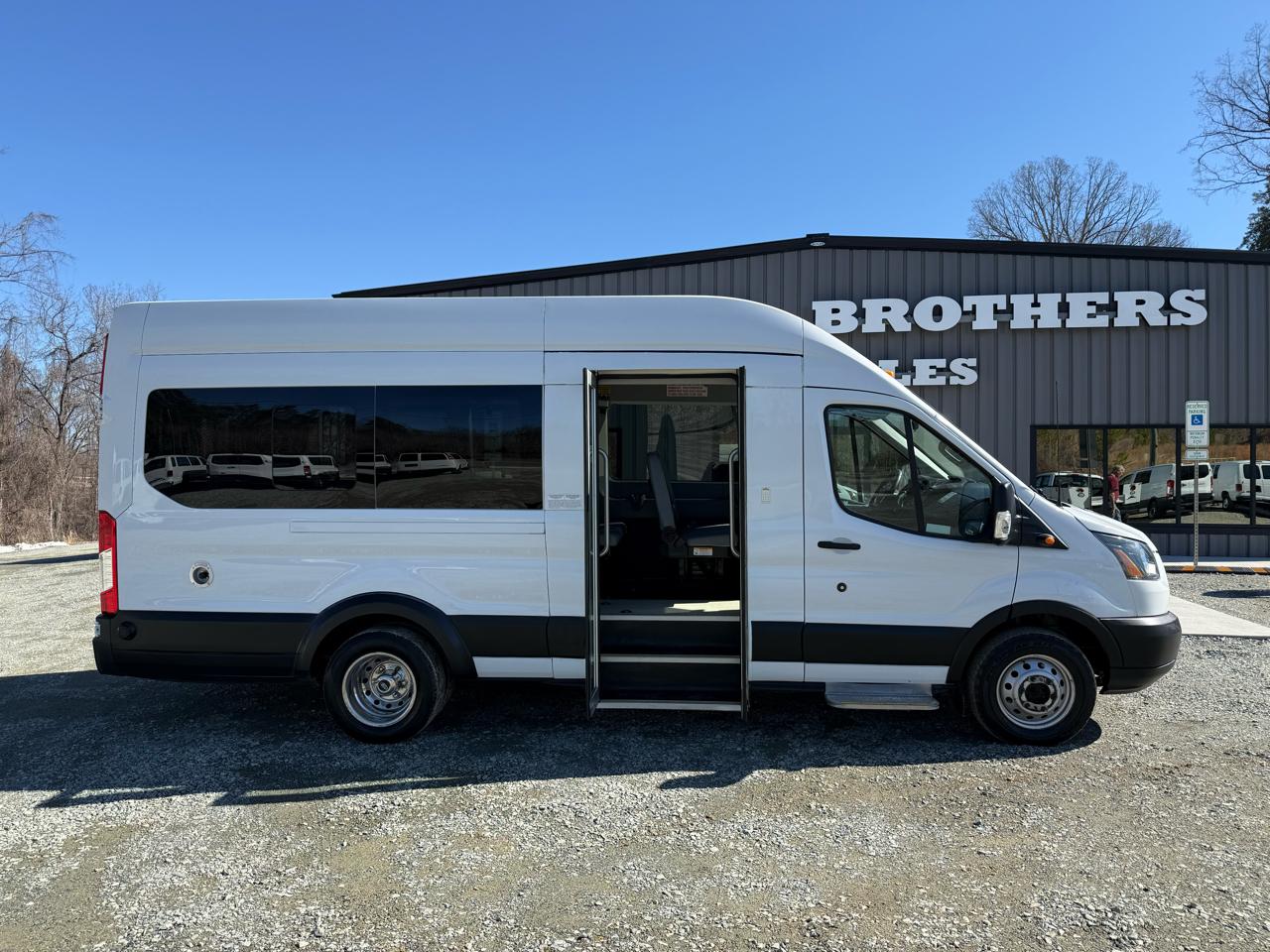 Ford Transit T-350 HD Wagon DRW 2019