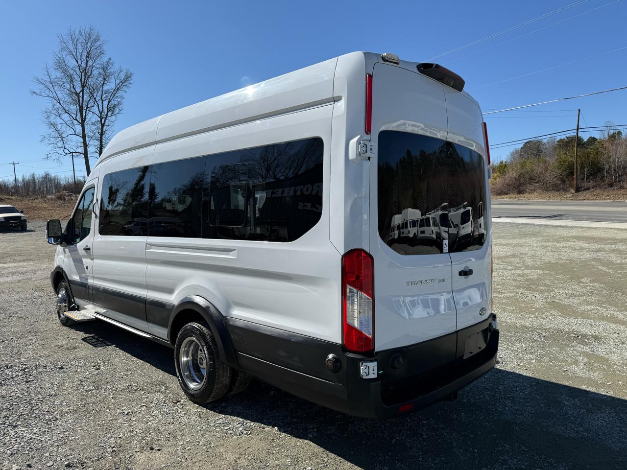 Ford Transit T-350 HD Wagon DRW 2019