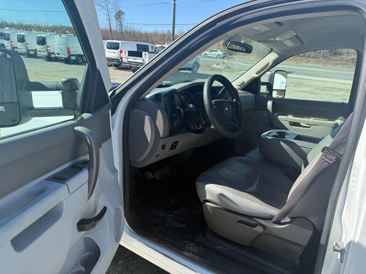 Chevrolet Silverado 2500HD 2WD Reg Cab 142" Work Truck 2014