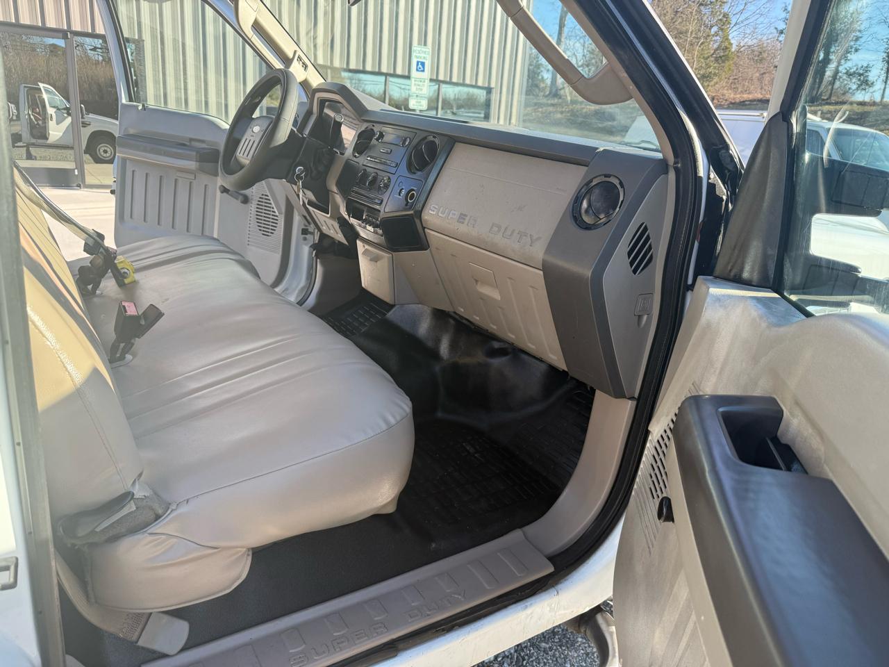 Ford F-350 SD XL DRW 2WD 2008