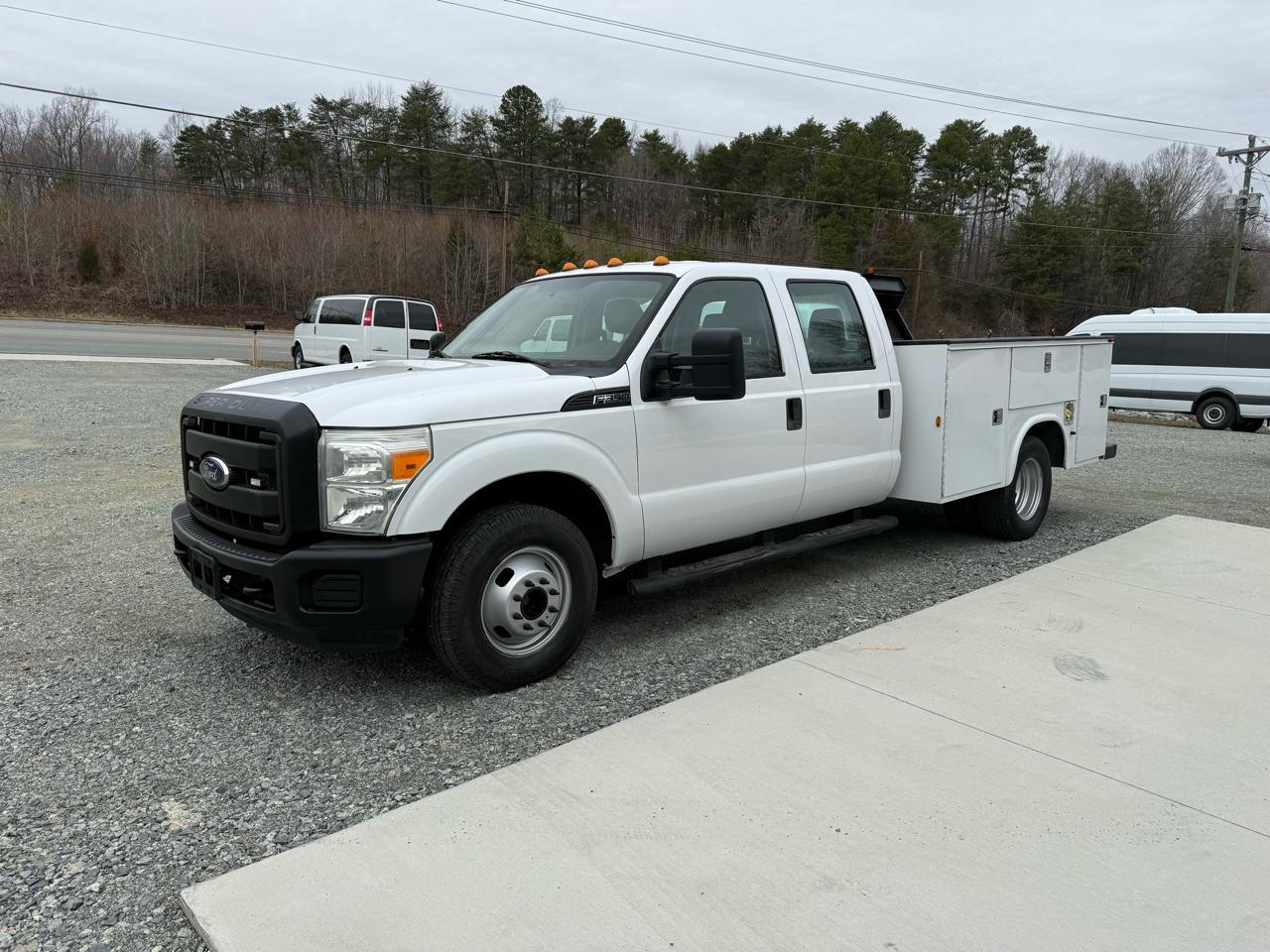 2011 Ford F-350 SD XL DRW 2WD