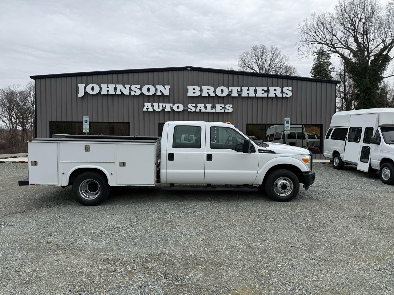 Ford F-350 SD XL DRW 2WD 2011