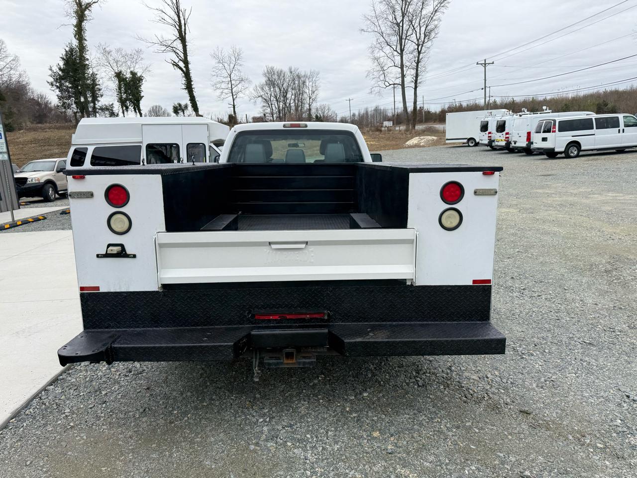 Ford F-350 SD XL DRW 2WD 2011