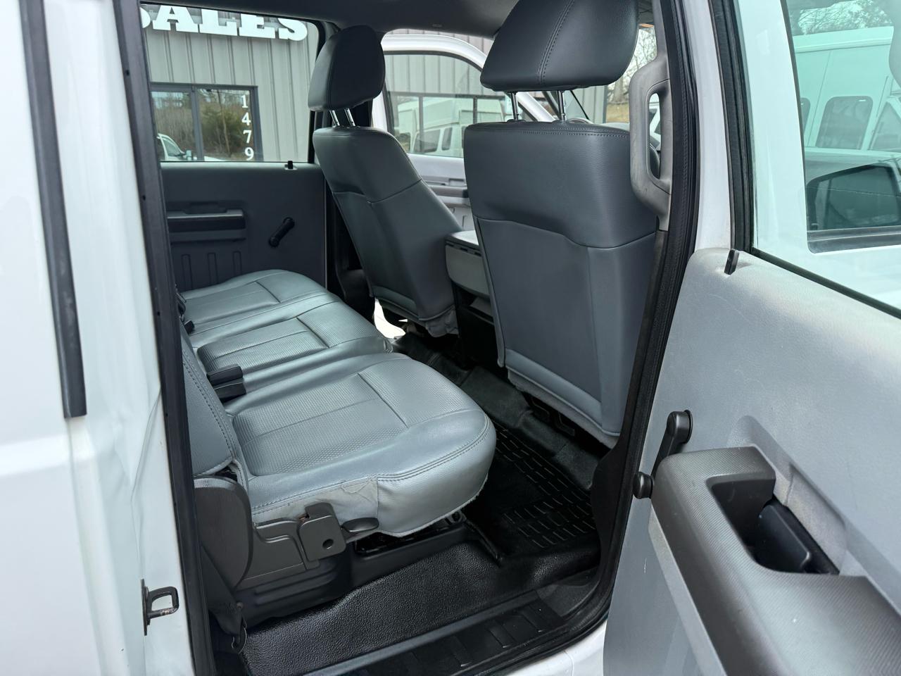 Ford F-350 SD XL DRW 2WD 2011