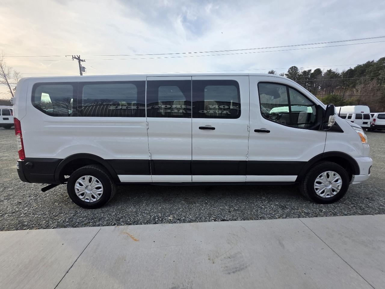 Ford Transit 350 Wagon Low Roof XL w/Sliding Pass. 148-in. WB 2020