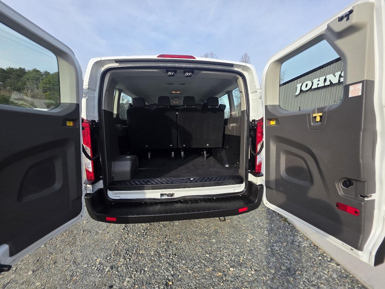 Ford Transit 350 Wagon Low Roof XL w/Sliding Pass. 148-in. WB 2020