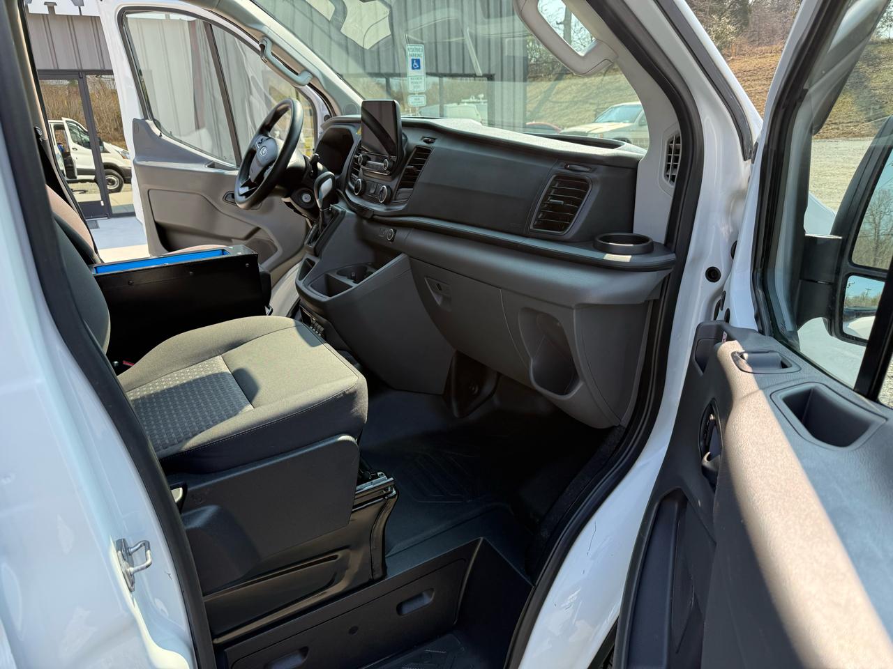 Ford Transit 150 Van Low Roof w/Sliding Pass. 130-in. WB 2020