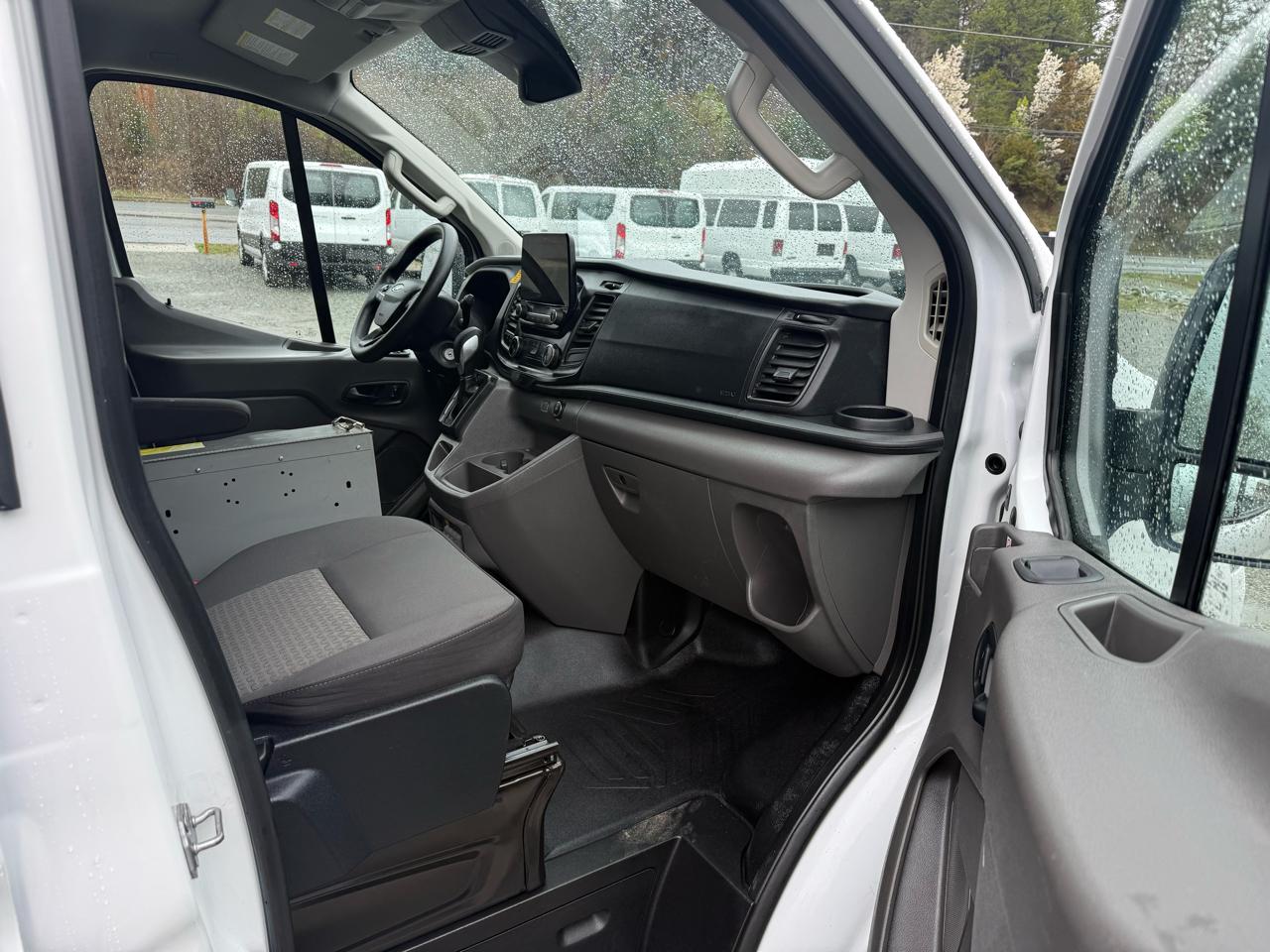 Ford Transit 150 Van Low Roof w/Sliding Pass. 130-in. WB 2020