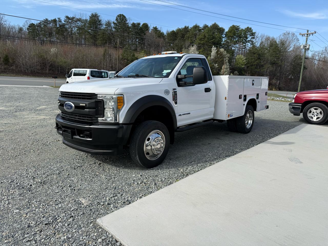 Ford F-550 Regular Cab DRW 4WD 2017