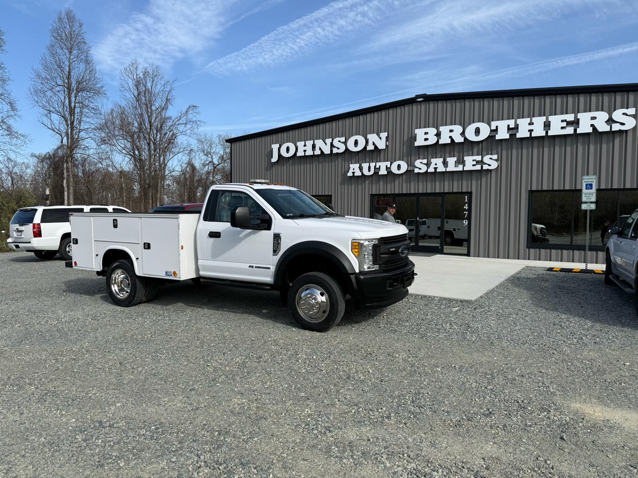 Ford F-550 Regular Cab DRW 4WD 2017