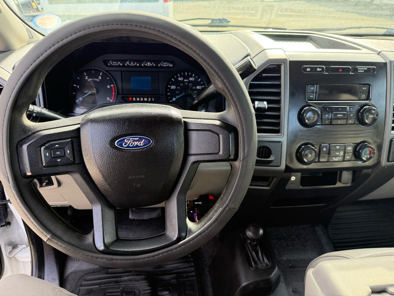 Ford F-550 Regular Cab DRW 4WD 2017