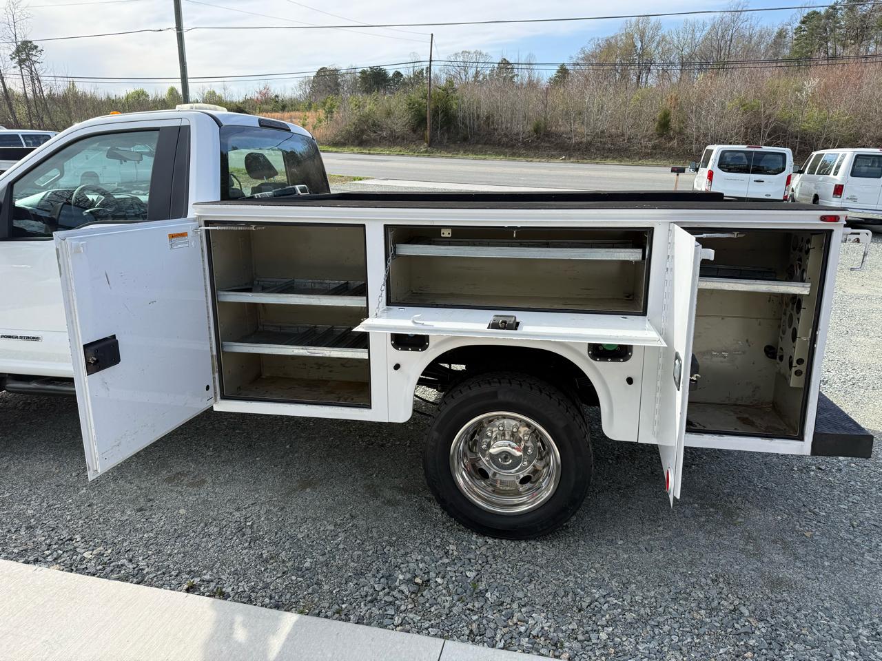 Ford F-550 Regular Cab DRW 4WD 2017