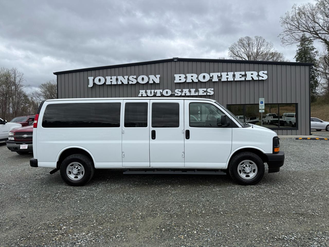 Chevrolet Express LS 3500 Extended 2017