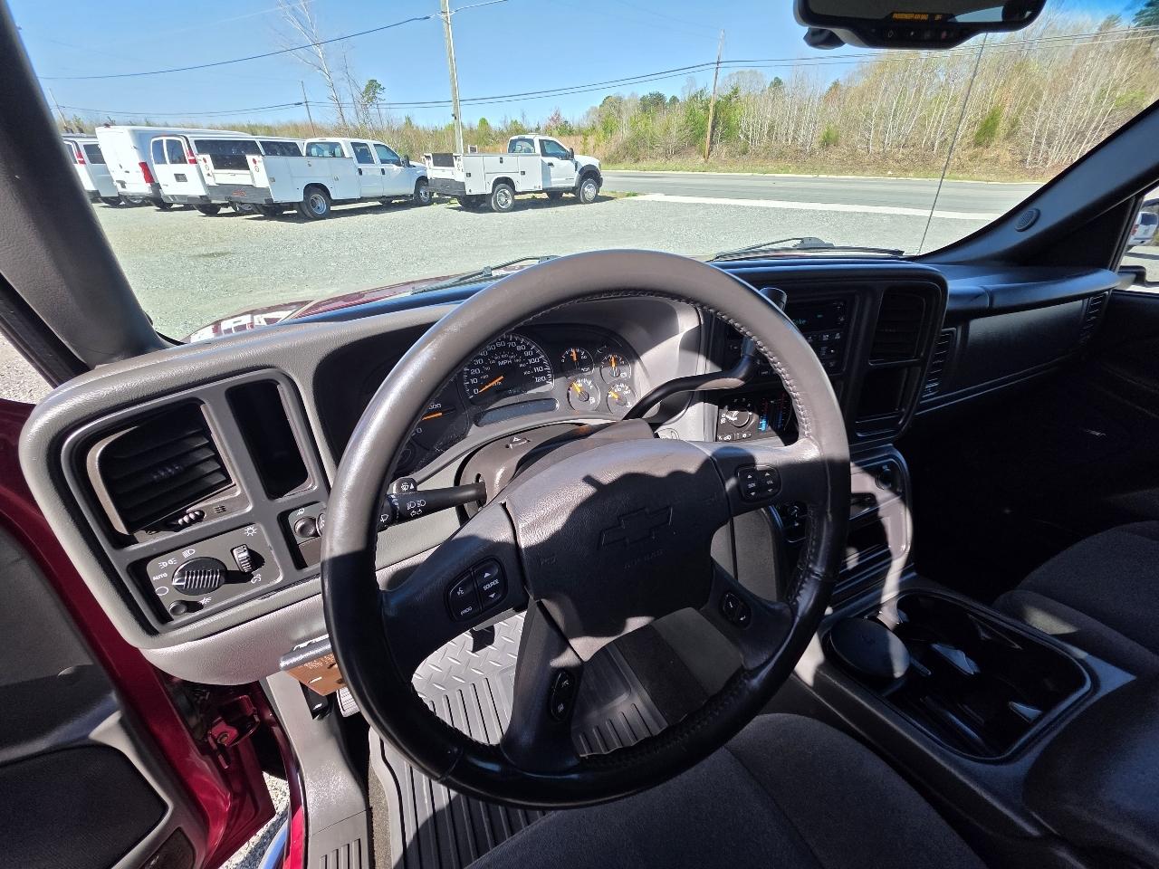 Chevrolet Silverado 1500 2WD Crew Cab 143.5" LS 2005