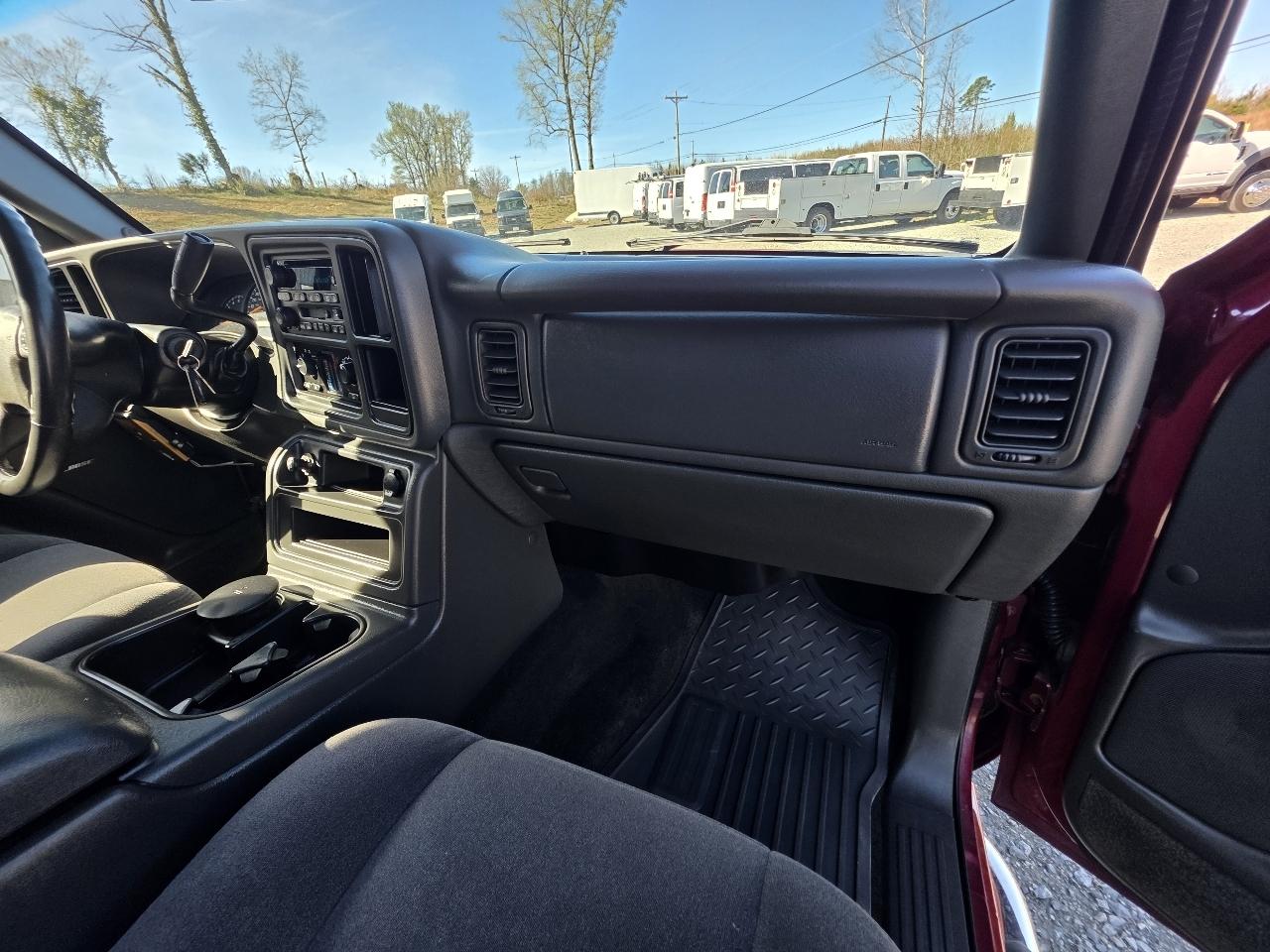 Chevrolet Silverado 1500 2WD Crew Cab 143.5" LS 2005