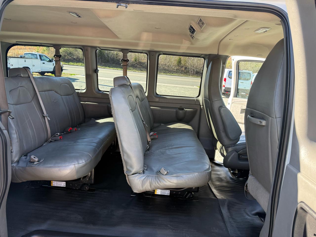 Chevrolet Express LS 3500 2017