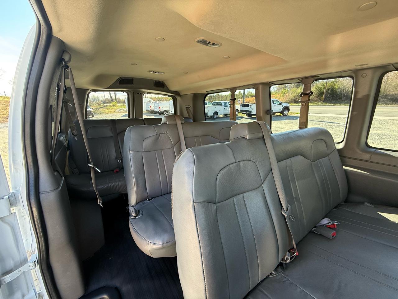 Chevrolet Express LS 3500 2017