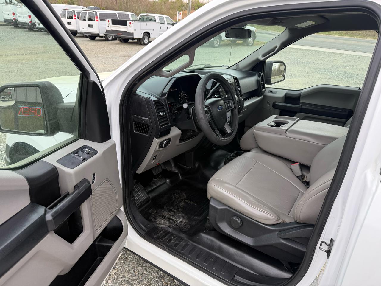 Ford F-150 2WD Reg Cab 126" XL 2017