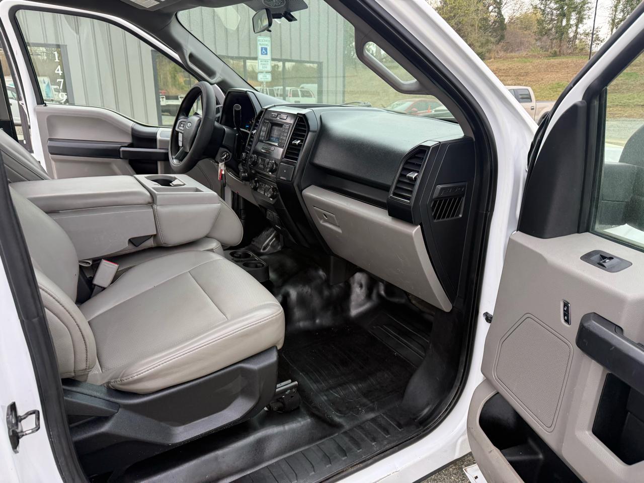 Ford F-150 2WD Reg Cab 126" XL 2017