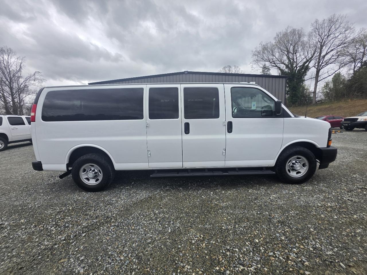 Chevrolet Express LS 3500 Extended 2008