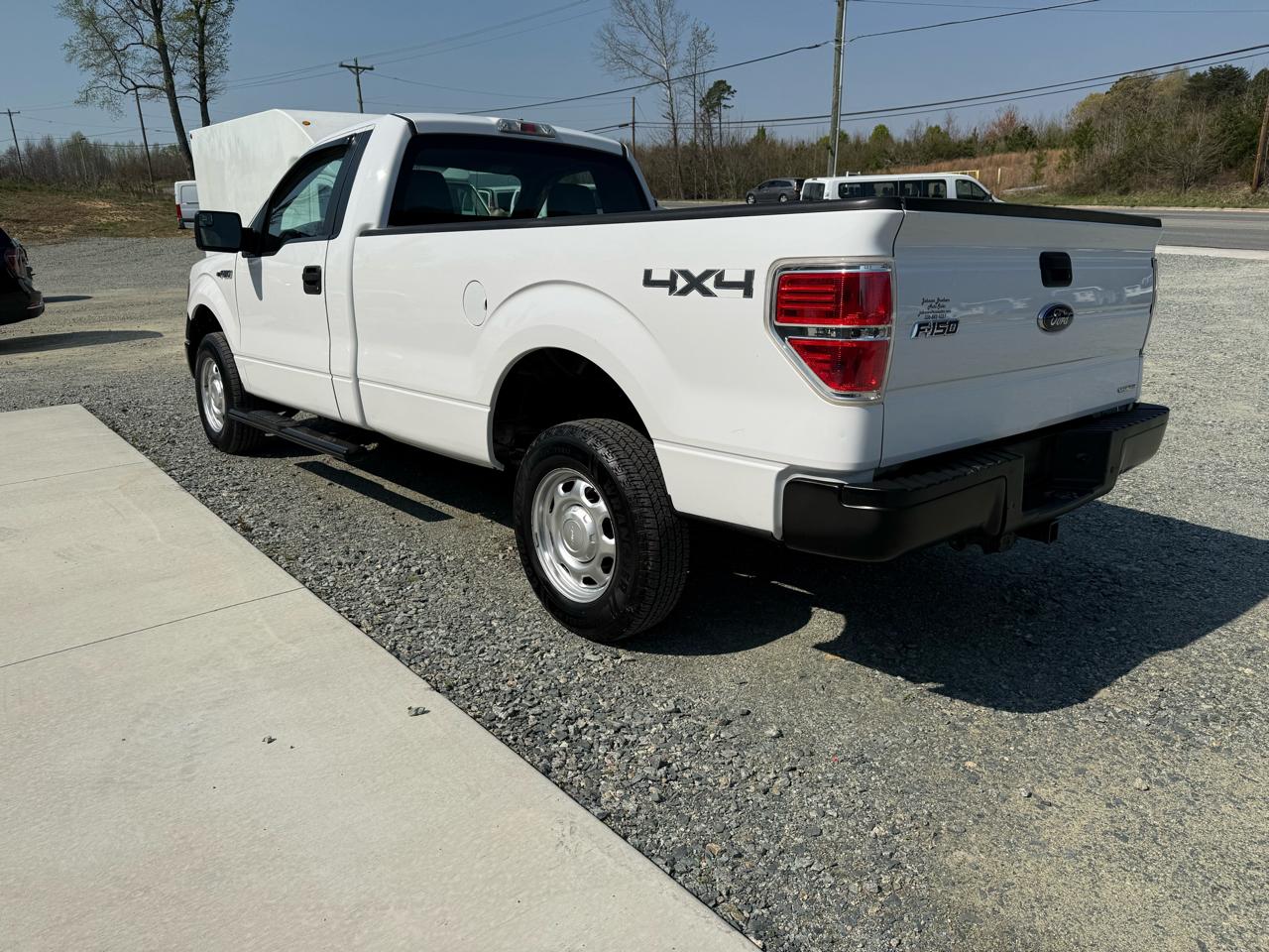 Ford F-150 2WD Reg Cab 141" XL 2014
