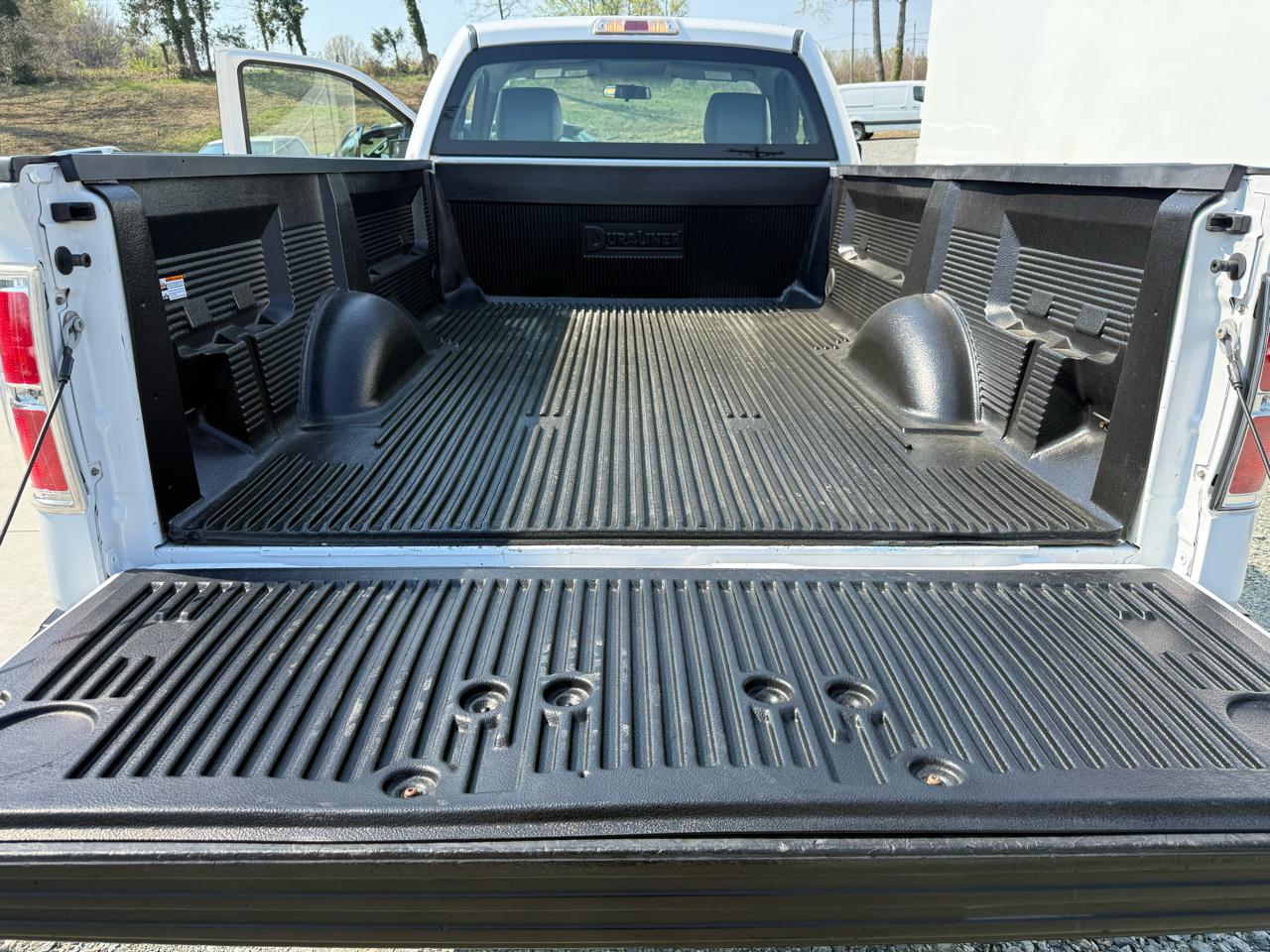 Ford F-150 2WD Reg Cab 141" XL 2014