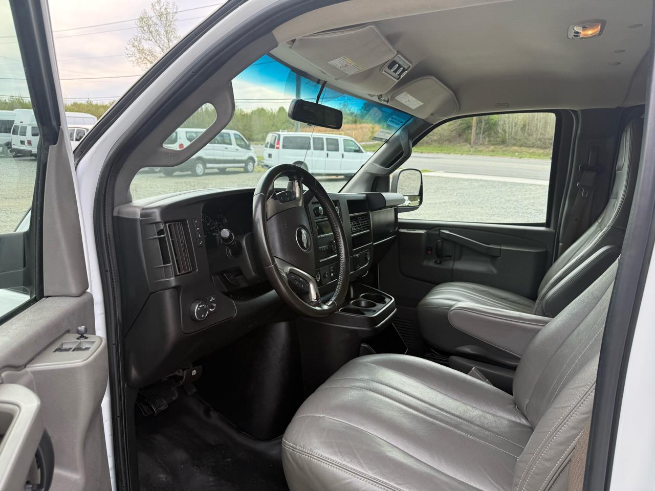 Chevrolet Express LS 3500 Extended 2017