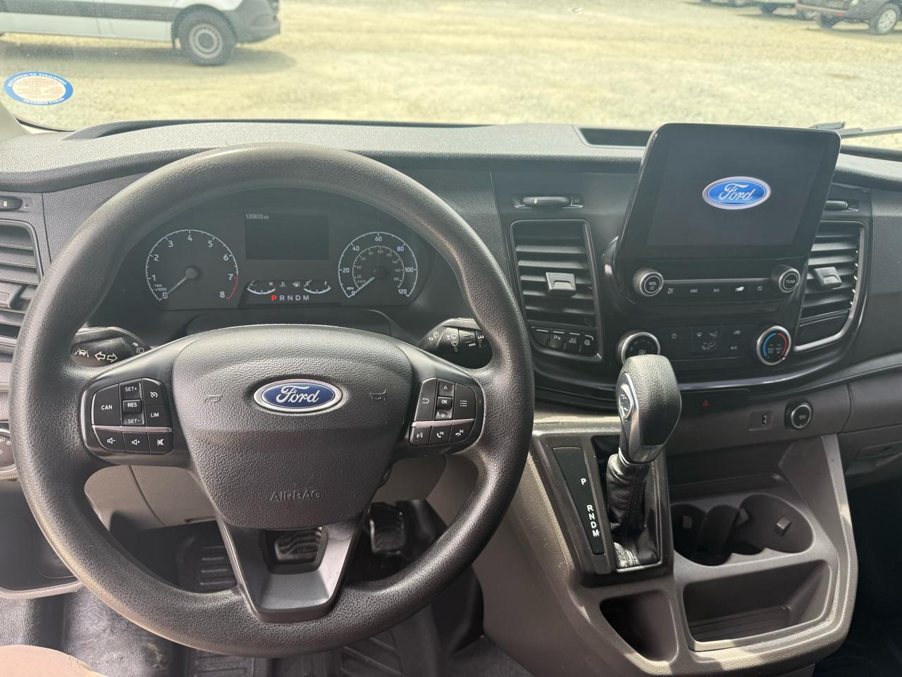 Ford Transit 250 Van Low Roof w/Sliding Pass. 130-in. WB 2020