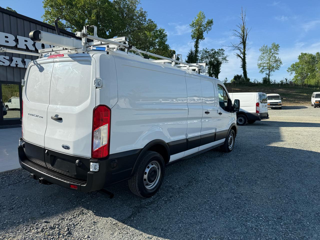 Ford Transit 250 Van Low Roof w/Sliding Pass. 130-in. WB 2020