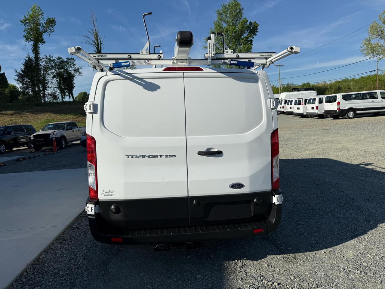 Ford Transit 250 Van Low Roof w/Sliding Pass. 130-in. WB 2020