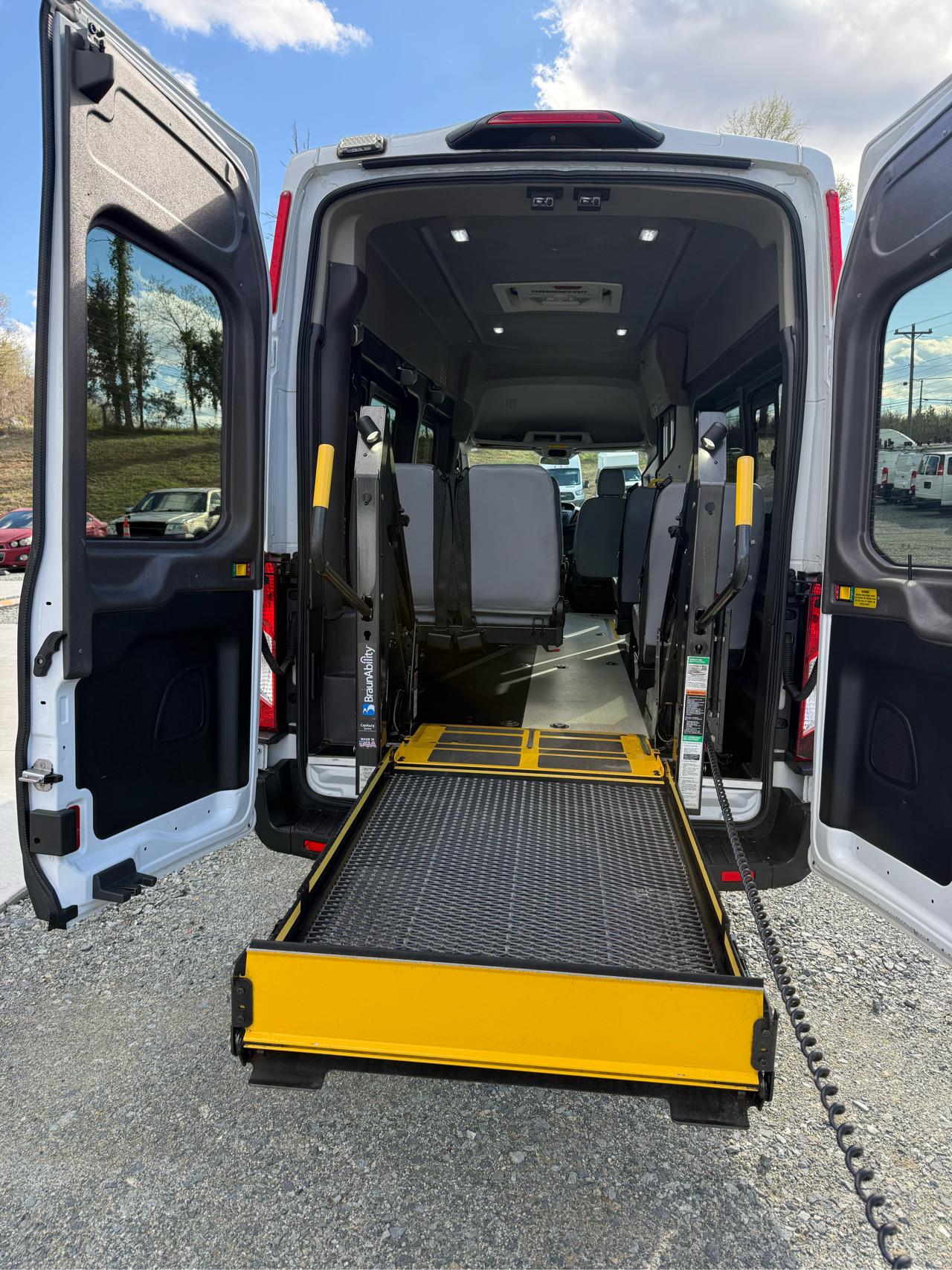 Ford Transit 350 Van High Roof w/Sliding Pass. 148-in. WB EL 2018