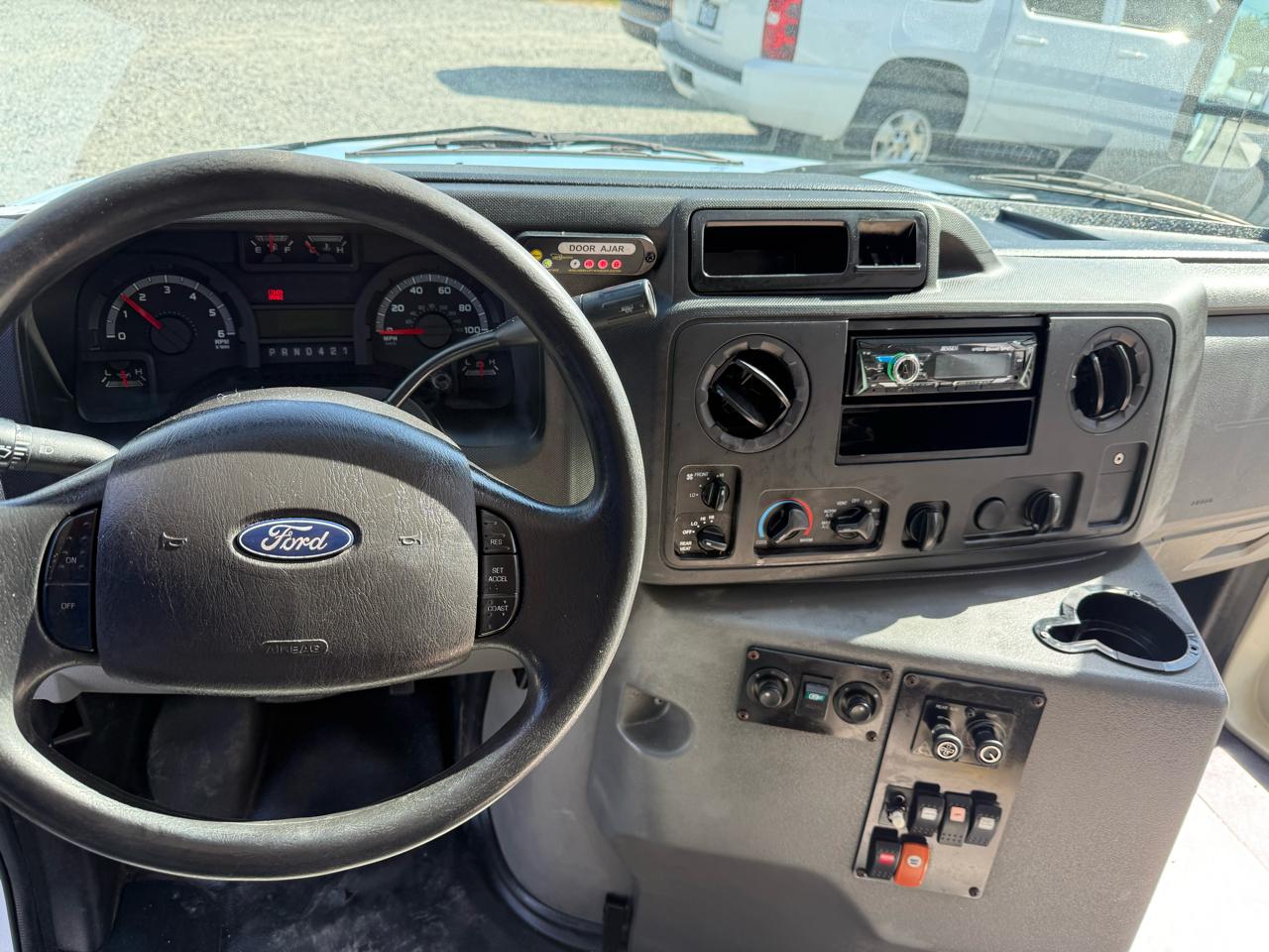 Ford Econoline E350 2017