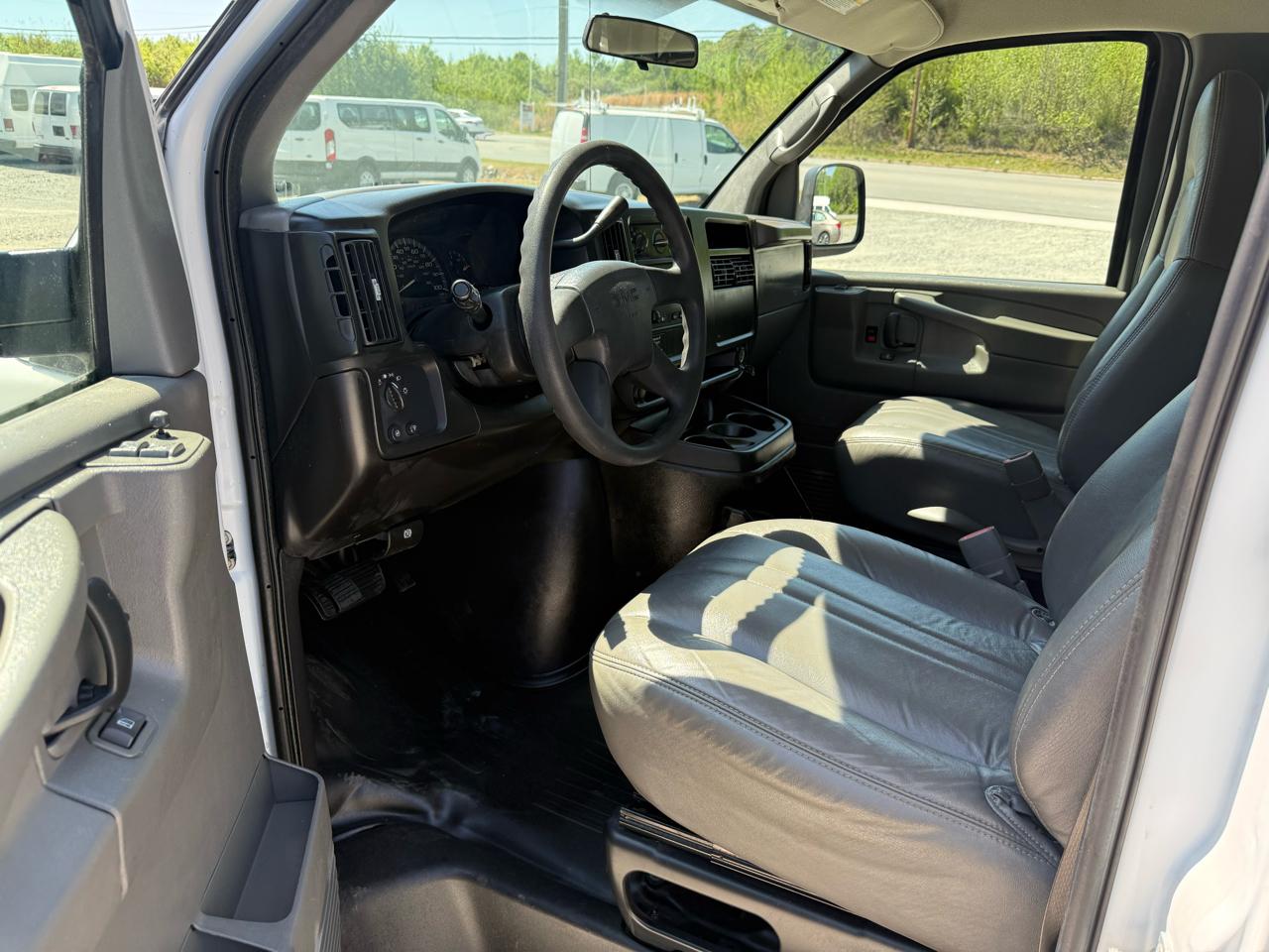 GMC Savana G2500 2007