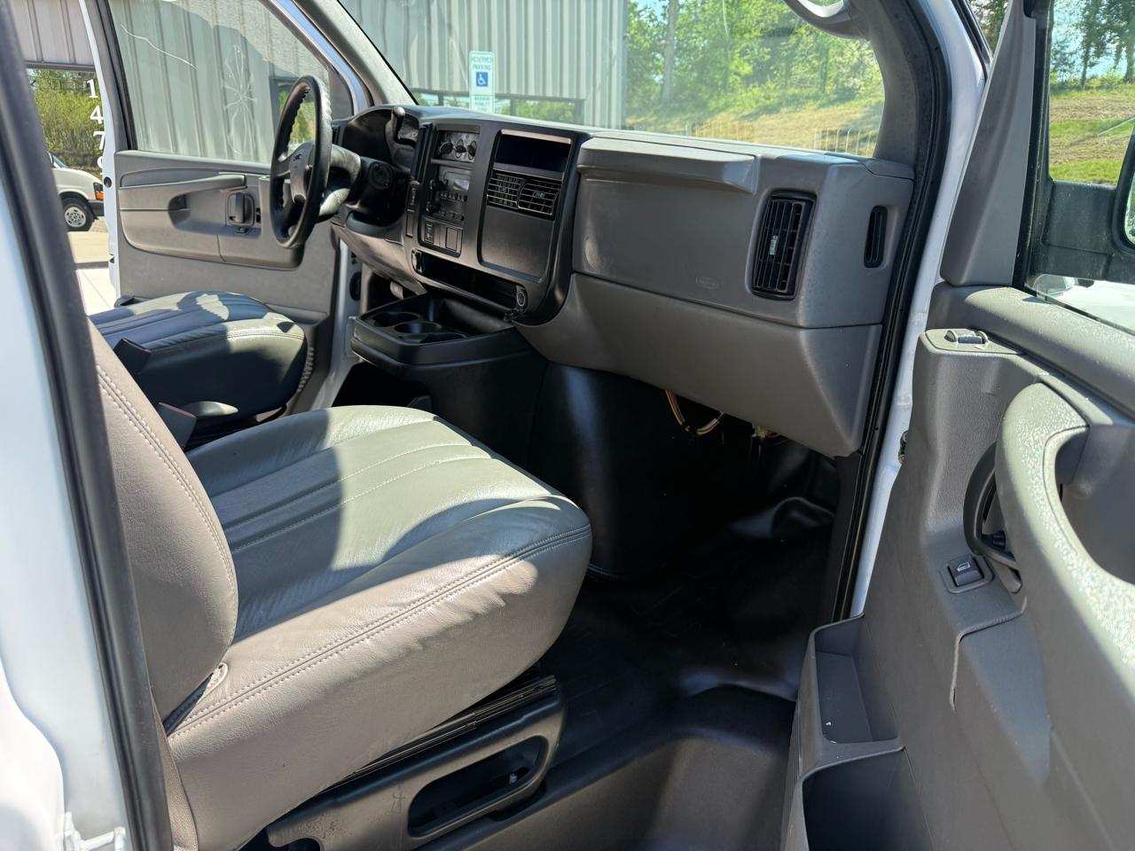 GMC Savana G2500 2007