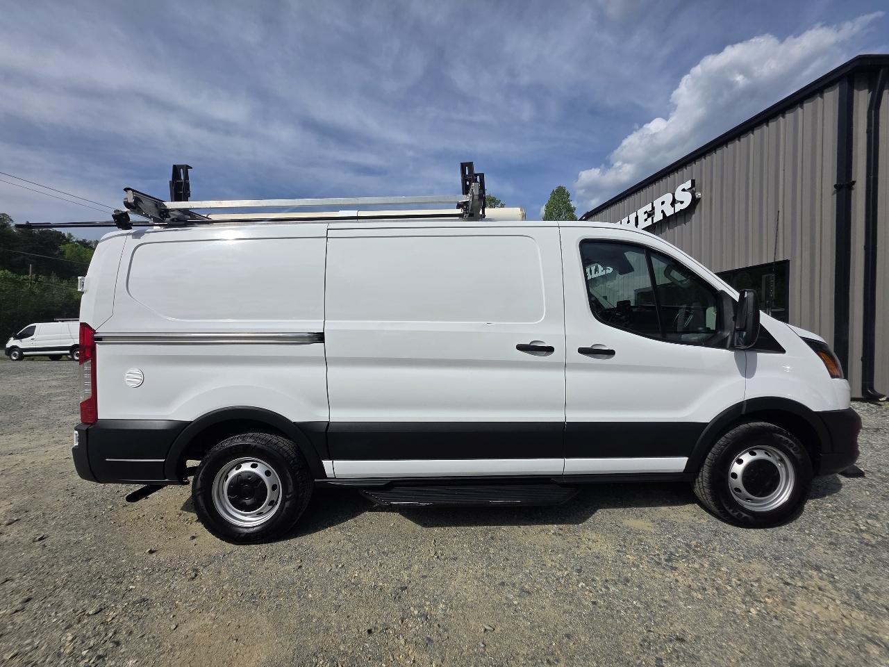 Ford Transit 250 Van Low Roof w/Sliding Pass. 130-in. WB 2020