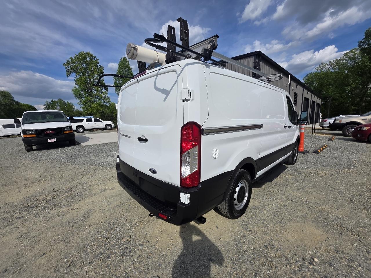 Ford Transit 250 Van Low Roof w/Sliding Pass. 130-in. WB 2020