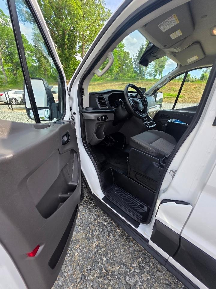 Ford Transit 250 Van Low Roof w/Sliding Pass. 130-in. WB 2020