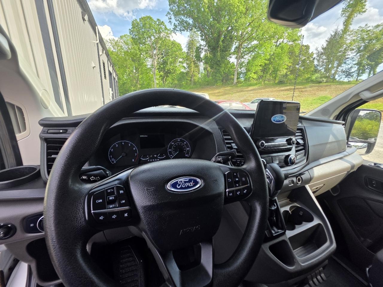 Ford Transit 250 Van Low Roof w/Sliding Pass. 130-in. WB 2020