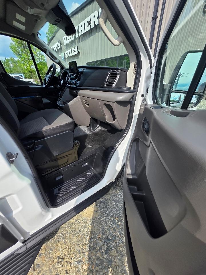 Ford Transit 250 Van Low Roof w/Sliding Pass. 130-in. WB 2020