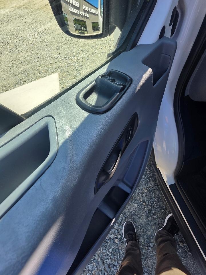 Ford Transit 250 Van Low Roof 60/40 Pass.130-in. WB 2018