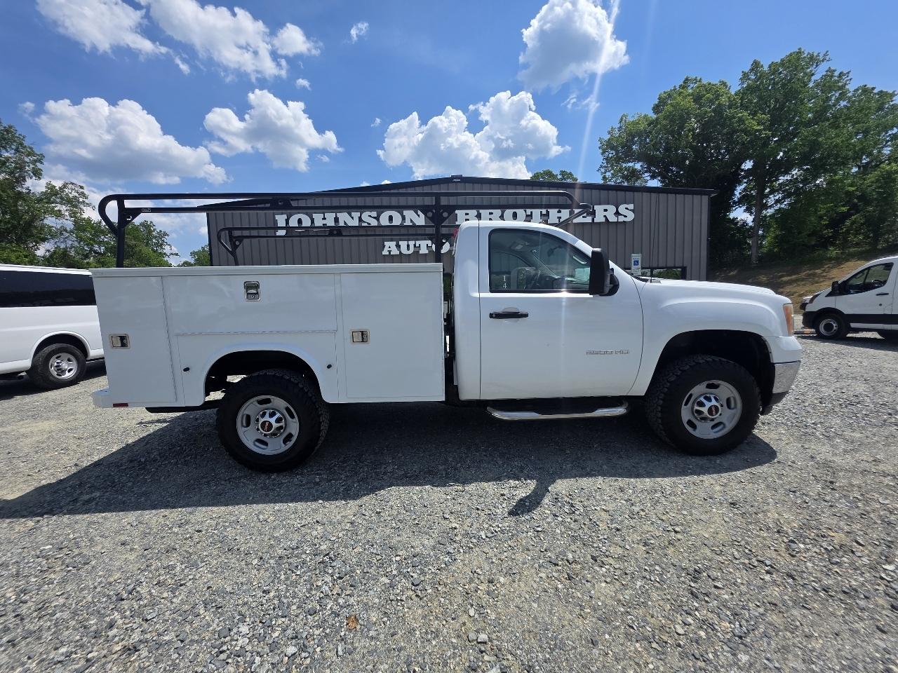 GMC Sierra 2500HD 2WD Reg Cab 133" Work Truck 2012