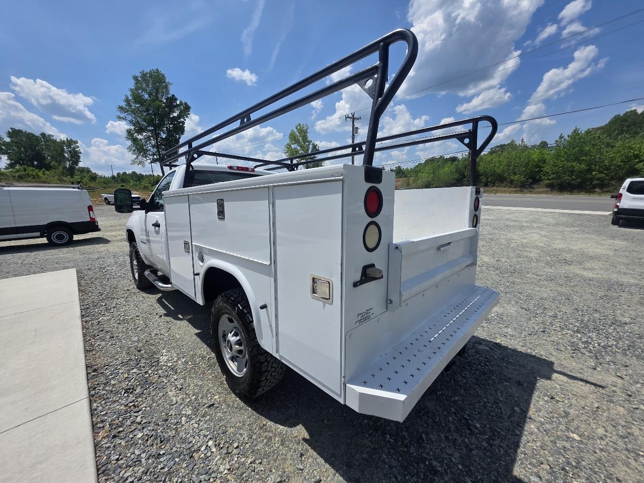 GMC Sierra 2500HD 2WD Reg Cab 133" Work Truck 2012